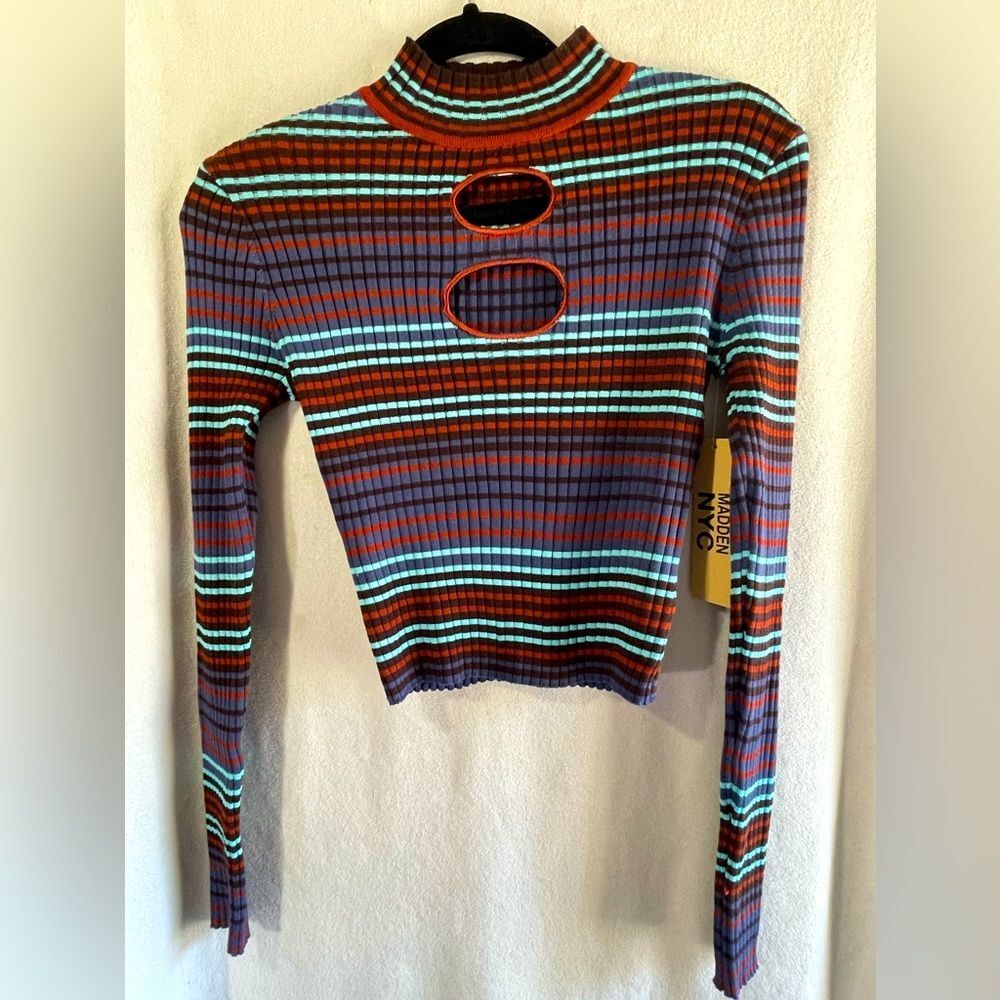 Madden NYC Striped Ribbed Top. Size Small 3/5